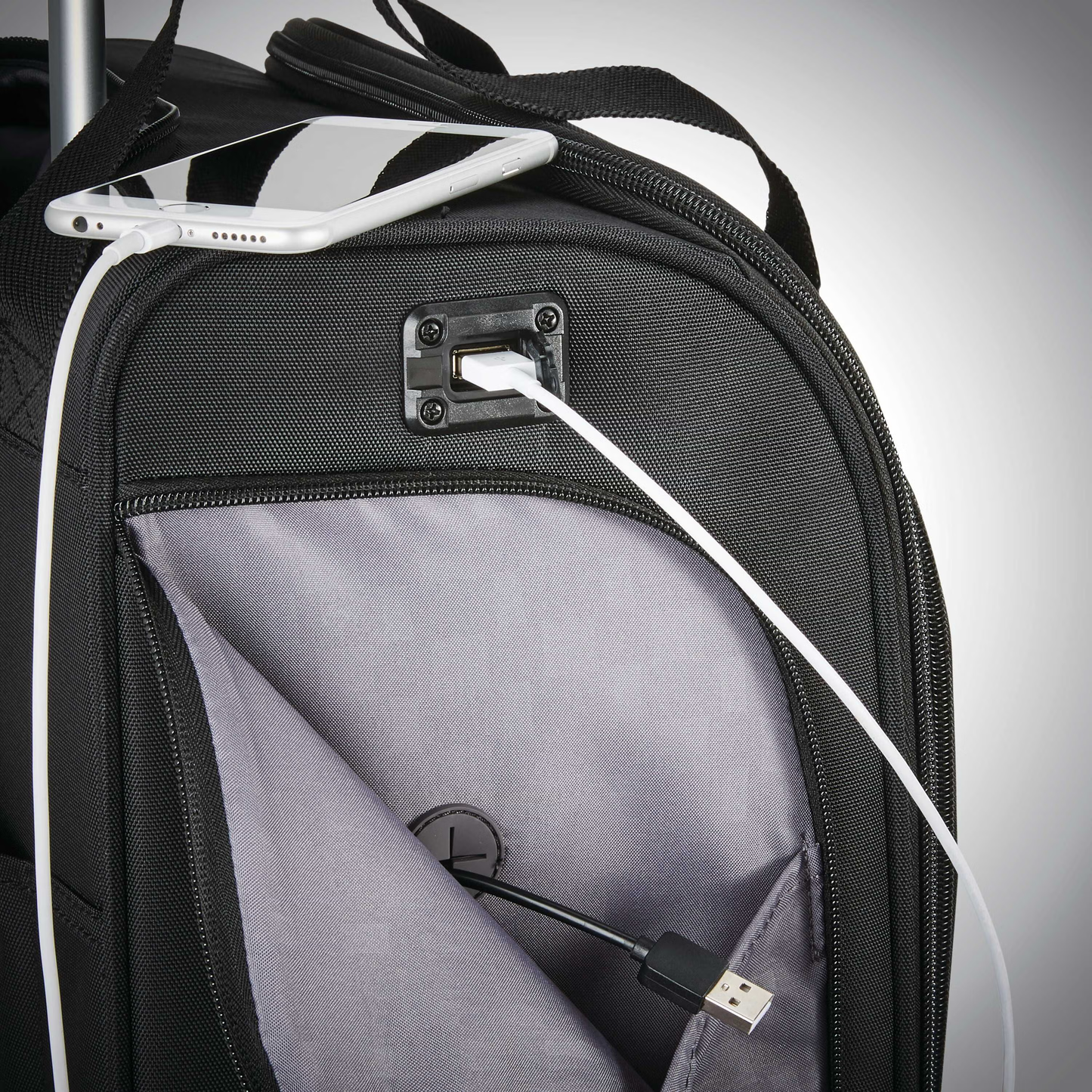 Samsonite Wheeled Underseater Carry-On with USB Port