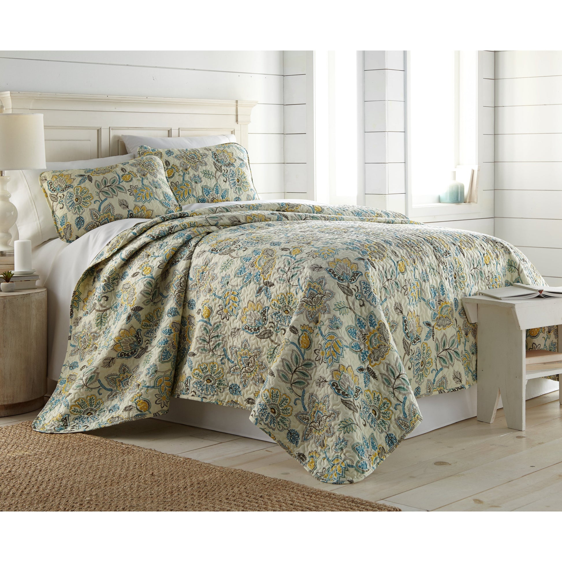 Paisley Quilt Set